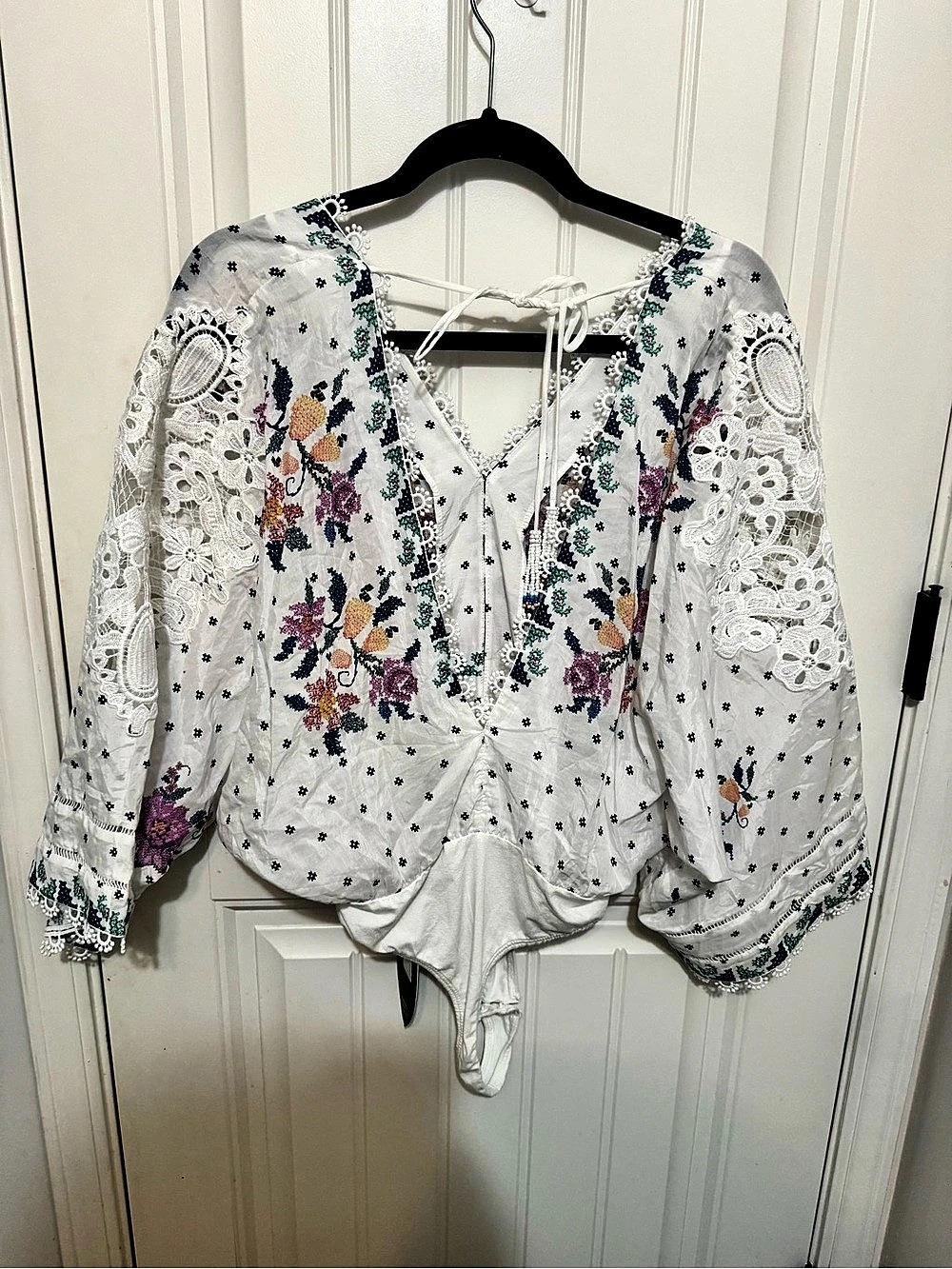 Farm Rio Romantic Bardanas Bodysuit Floral Embroidered Bodysuit in White & Blue - Picture 2 of 6